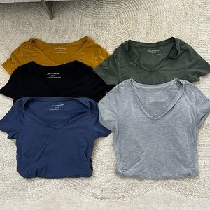 Bundle of 5 pea in the pod maternity shirts.